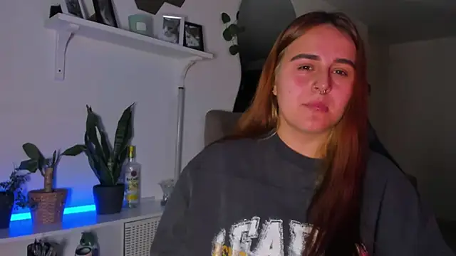 evy orange1 online show from 02/11/26, 02:49