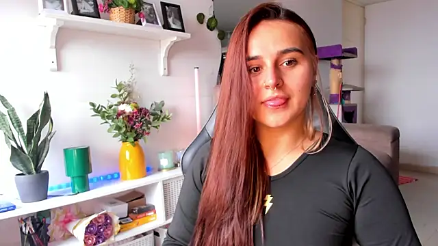 evy orange1 online show from 03/16/26, 03:05