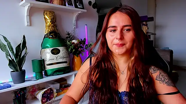 evy orange1 online show from 03/20/26, 02:33