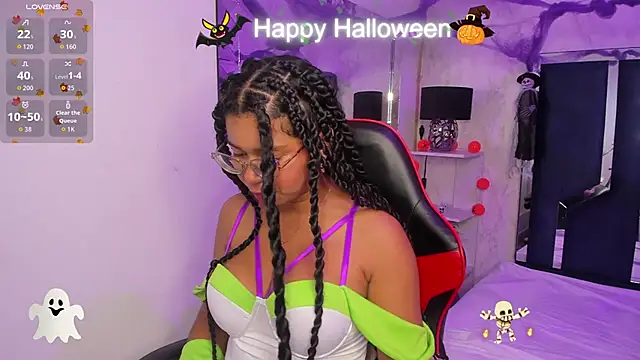 MilaHall  online show from 10/31/25, 04:24