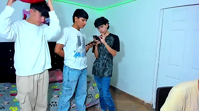 Alexander and Xiao online show from 03/07/25, 09:59