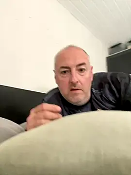 Snapshot of Ronaldo50_DK chatting on 09/14/25, 02:05 Ronaldo50 DK online show from 09/14/25, 02:05