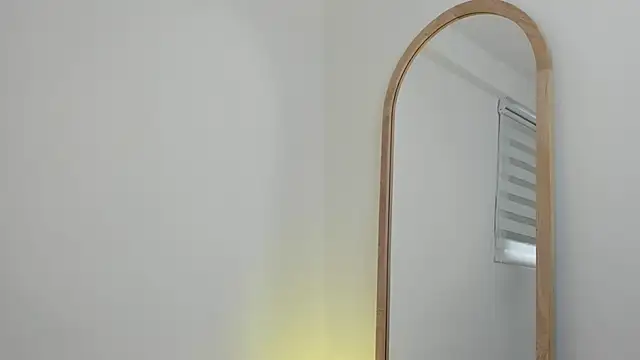 Snapshot of Julifoxx chatting on 12/02/25, 09:10 Julifoxx online show from 12/02/25, 09:10