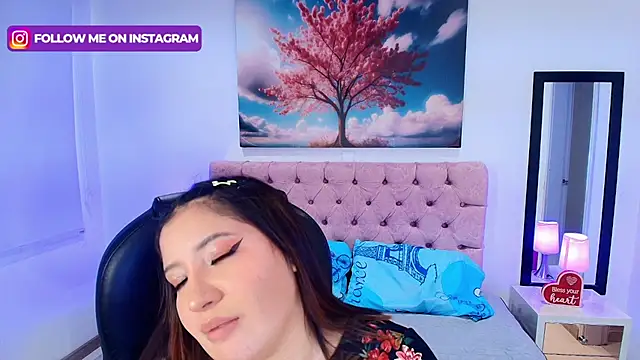 Emma monserrat online show from 01/06/26, 07:39