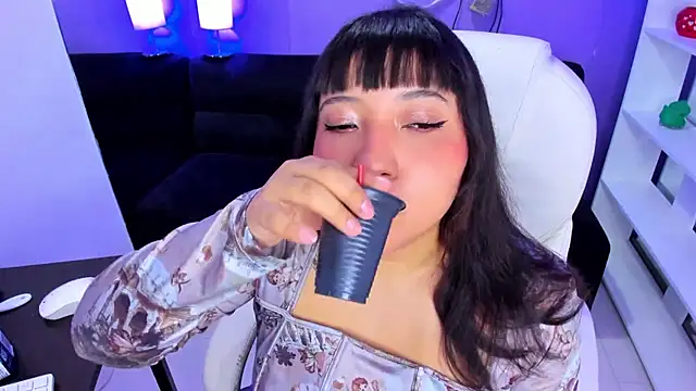 Emma monserrat online show from 05/07/26, 11:15