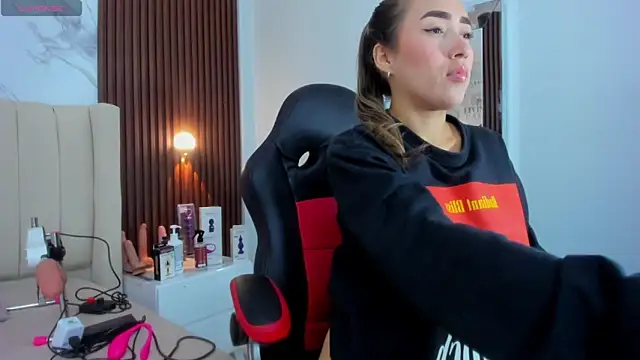 CAMILAGRAY online show from 04/14/26, 12:55