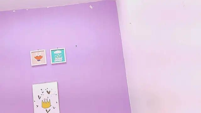 Snapshot of veronica_sinner_ chatting on 02/07/25, 11:56 veronica sinner  online show from 02/07/25, 11:56