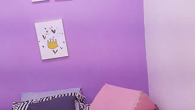 Snapshot of veronica_sinner_ chatting on 03/12/25, 11:53 veronica sinner  online show from 03/12/25, 11:53