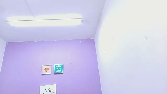 Snapshot of veronica_sinner_ chatting on 03/15/25, 12:02 veronica sinner  online show from 03/15/25, 12:02