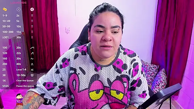 Snapshot of Sharon_hils chatting on 01/02/25, 12:35 Sharon hils online show from 01/02/25, 12:35