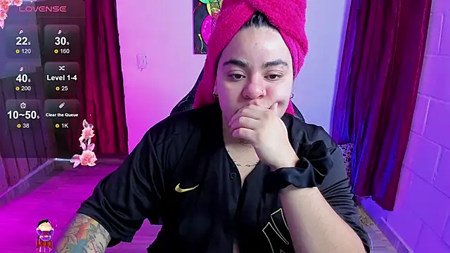 Snapshot of Sharon_hils chatting on 01/24/25, 01:03 Sharon hils online show from 01/24/25, 01:03