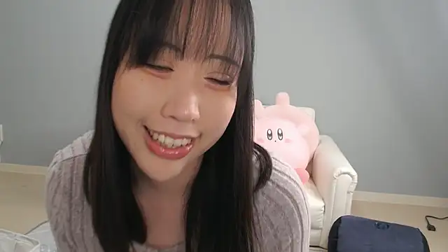 Snapshot of hana_ch chatting on 03/09/25, 09:14 hana ch online show from 03/09/25, 09:14