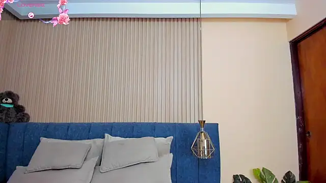 kathecute   online show from 12/21/25, 01:35