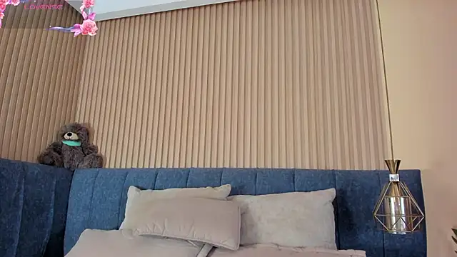 kathecute   online show from 02/04/26, 01:44