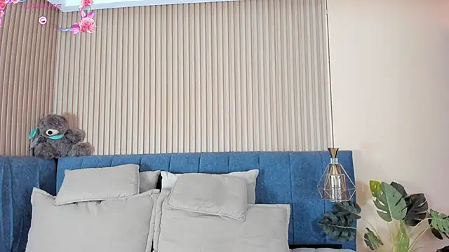 kathecute   online show from 03/04/26, 01:44