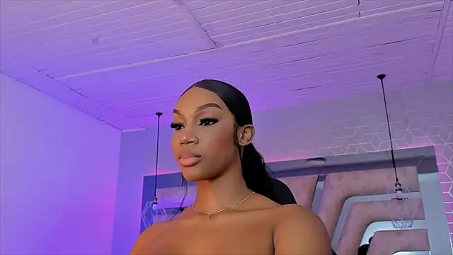 Snapshot of ChaynnaCooper chatting on 12/15/24, 12:07 ChaynnaCooper online show from 12/15/24, 12:07