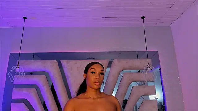 Snapshot of ChaynnaCooper chatting on 12/15/24, 03:13 ChaynnaCooper online show from 12/15/24, 03:13