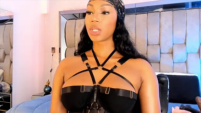 Snapshot of ChaynnaCooper chatting on 01/22/25, 03:18 ChaynnaCooper online show from 01/22/25, 03:18