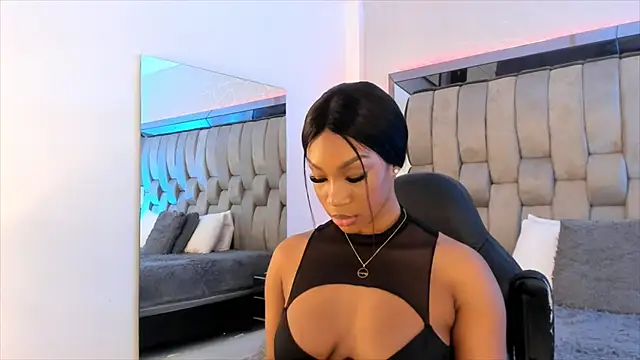 Snapshot of ChaynnaCooper chatting on 02/03/25, 02:45 ChaynnaCooper online show from 02/03/25, 02:45