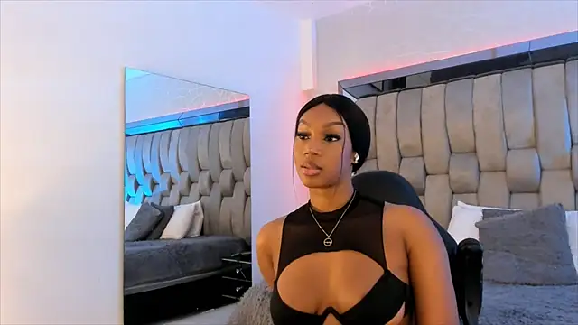 Snapshot of ChaynnaCooper chatting on 02/03/25, 05:46 ChaynnaCooper online show from 02/03/25, 05:46