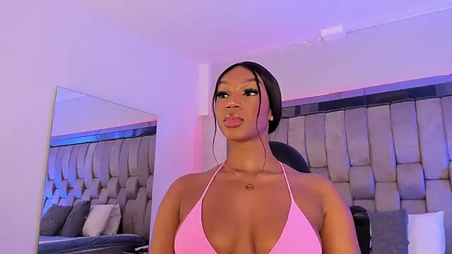 Snapshot of ChaynnaCooper chatting on 02/04/25, 03:04 ChaynnaCooper online show from 02/04/25, 03:04