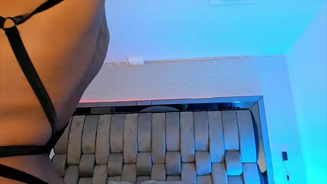 Snapshot of ChaynnaCooper chatting on 02/12/25, 12:12 ChaynnaCooper online show from 02/12/25, 12:12