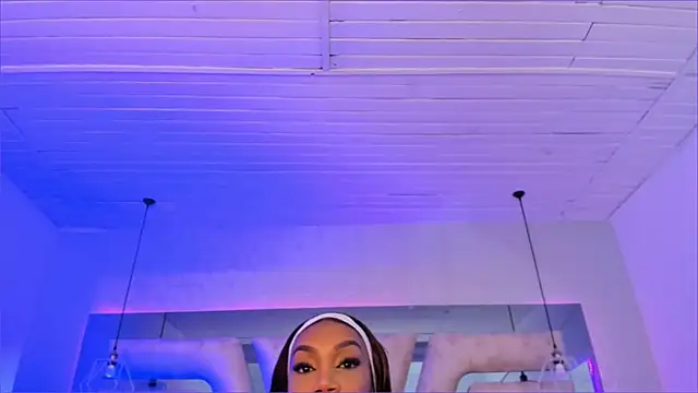 Snapshot of ChaynnaCooper chatting on 03/18/25, 11:09 ChaynnaCooper online show from 03/18/25, 11:09