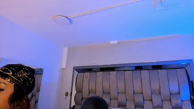 Snapshot of ChaynnaCooper chatting on 03/20/25, 12:11 ChaynnaCooper online show from 03/20/25, 12:11