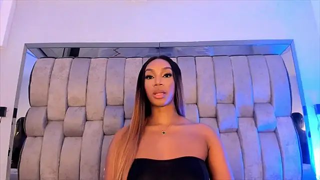 Snapshot of ChaynnaCooper chatting on 03/21/25, 03:13 ChaynnaCooper online show from 03/21/25, 03:13