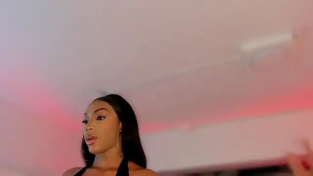 Snapshot of ChaynnaCooper chatting on 12/14/25, 04:29 ChaynnaCooper online show from 12/14/25, 04:29