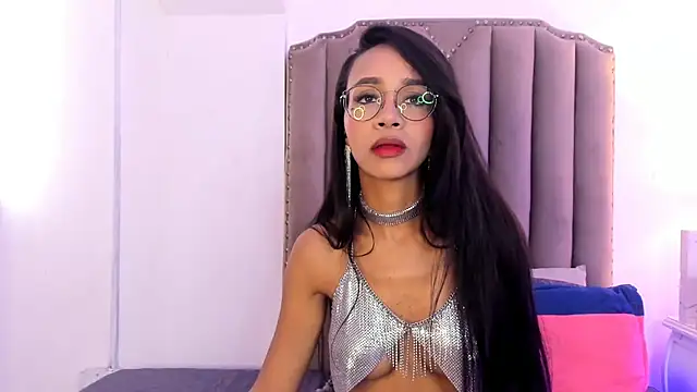 Snapshot of SamanthaFerrer__ chatting on 01/24/25, 07:49 SamanthaFerrer online show from 01/24/25, 07:49