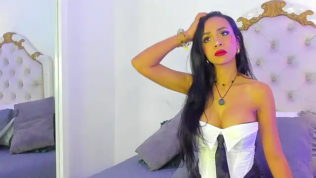 Snapshot of SamanthaFerrer__ chatting on 11/23/25, 12:05 SamanthaFerrer online show from 11/23/25, 12:05