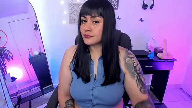 Snapshot of GretaX-X chatting on 01/22/25, 01:21 GretaX-X online show from 01/22/25, 01:21