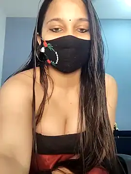 Snapshot of Varnika_aarora chatting on 01/08/25, 03:40 Varnika aarora online show from 01/08/25, 03:40