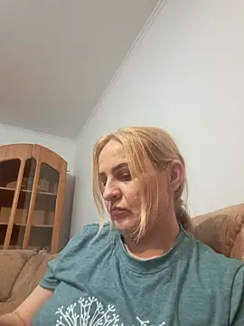 Snapshot of Malichkaanna30 chatting on 01/05/26, 05:49 Malichkaanna30 online show from 01/05/26, 05:49