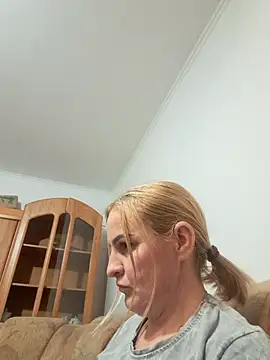 Snapshot of Malichkaanna30 chatting on 01/17/26, 03:39 Malichkaanna30 online show from 01/17/26, 03:39