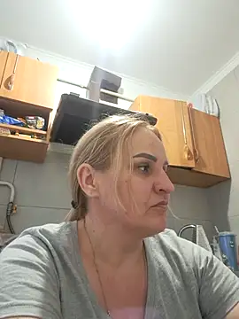 Snapshot of Malichkaanna30 chatting on 03/18/26, 04:10 Malichkaanna30 online show from 03/18/26, 04:10