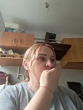 Snapshot of Malichkaanna30 chatting on 03/20/26, 03:17 Malichkaanna30 online show from 03/20/26, 03:17