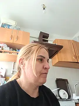 Snapshot of Malichkaanna30 chatting on 03/25/26, 12:11 Malichkaanna30 online show from 03/25/26, 12:11