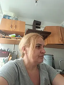 Snapshot of Malichkaanna30 chatting on 04/14/26, 11:27 Malichkaanna30 online show from 04/14/26, 11:27