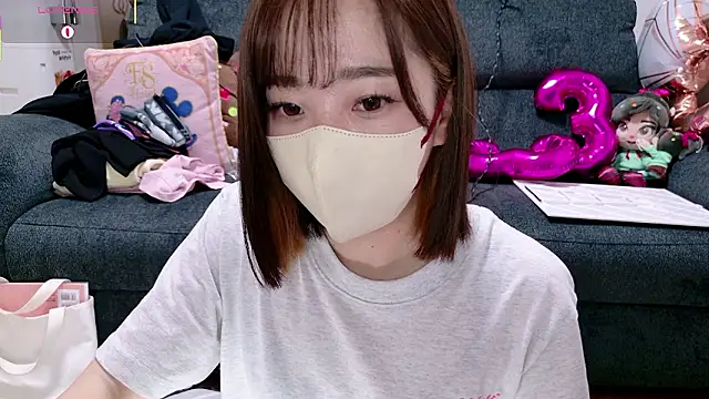 Rio chan  online show from 04/16/26, 12:00