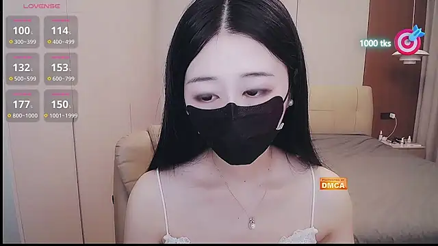 Snapshot of CN-xiaofei chatting on 06/25/26, 05:12 CN-xiaofei online show from 06/25/26, 05:12