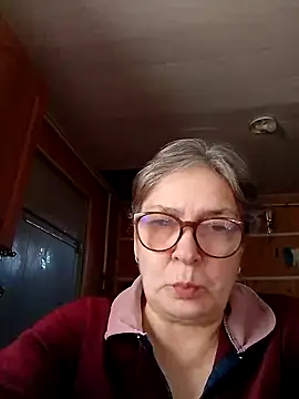 Snapshot of IrinaSweet54 chatting on 01/14/25, 08:20 IrinaSweet54 online show from 01/14/25, 08:20