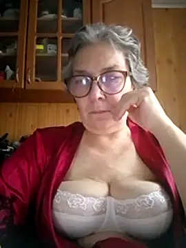 Snapshot of IrinaSweet54 chatting on 10/22/25, 07:08 IrinaSweet54 online show from 10/22/25, 07:08