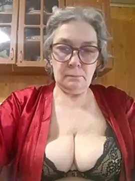 Snapshot of IrinaSweet54 chatting on 04/30/26, 07:04 IrinaSweet54 online show from 04/30/26, 07:04