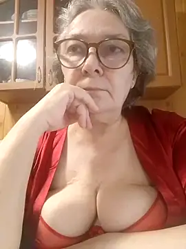 Snapshot of IrinaSweet54 chatting on 06/15/26, 08:27 IrinaSweet54 online show from 06/15/26, 08:27