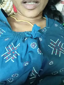 Snapshot of Ambika01 chatting on 05/16/26, 05:01 Ambika01 online show from 05/16/26, 05:01