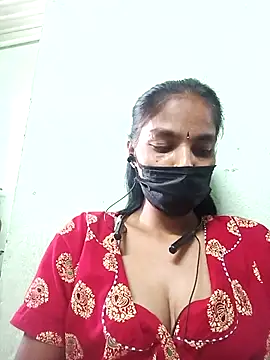 Snapshot of anusiya01 chatting on 02/26/25, 06:15 anusiya01 online show from 02/26/25, 06:15