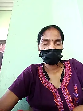 Snapshot of anusiya01 chatting on 03/09/25, 07:45 anusiya01 online show from 03/09/25, 07:45