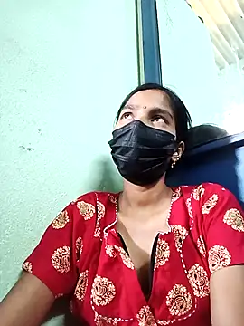 Snapshot of anusiya01 chatting on 03/10/25, 06:16 anusiya01 online show from 03/10/25, 06:16